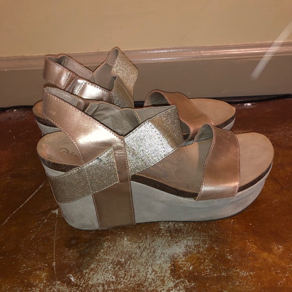 OTBT Shoes - Gold OTBT wedges